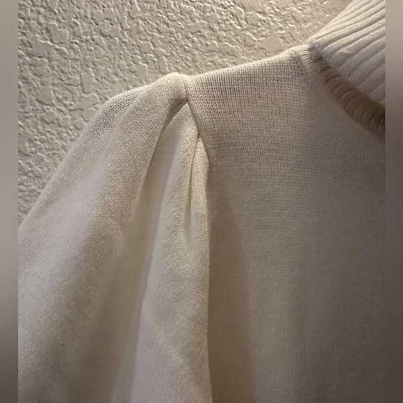 French Connection White Turtleneck Soft Sweater Size XS Bishop Style Sleeve Warm - Picture 7 of 10